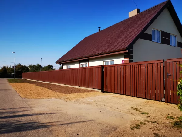 Koka dēļu žogi